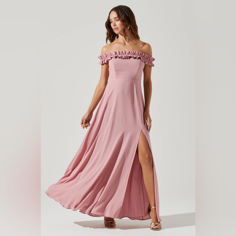 ASTR VENETIA OFF SHOULDER RUFFLE TRIM MAXI DRESS MEDIUM VINTAGE ROSE